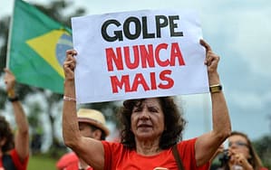 Un golpe de estado es un tema serio como para abordarlo con ligereza